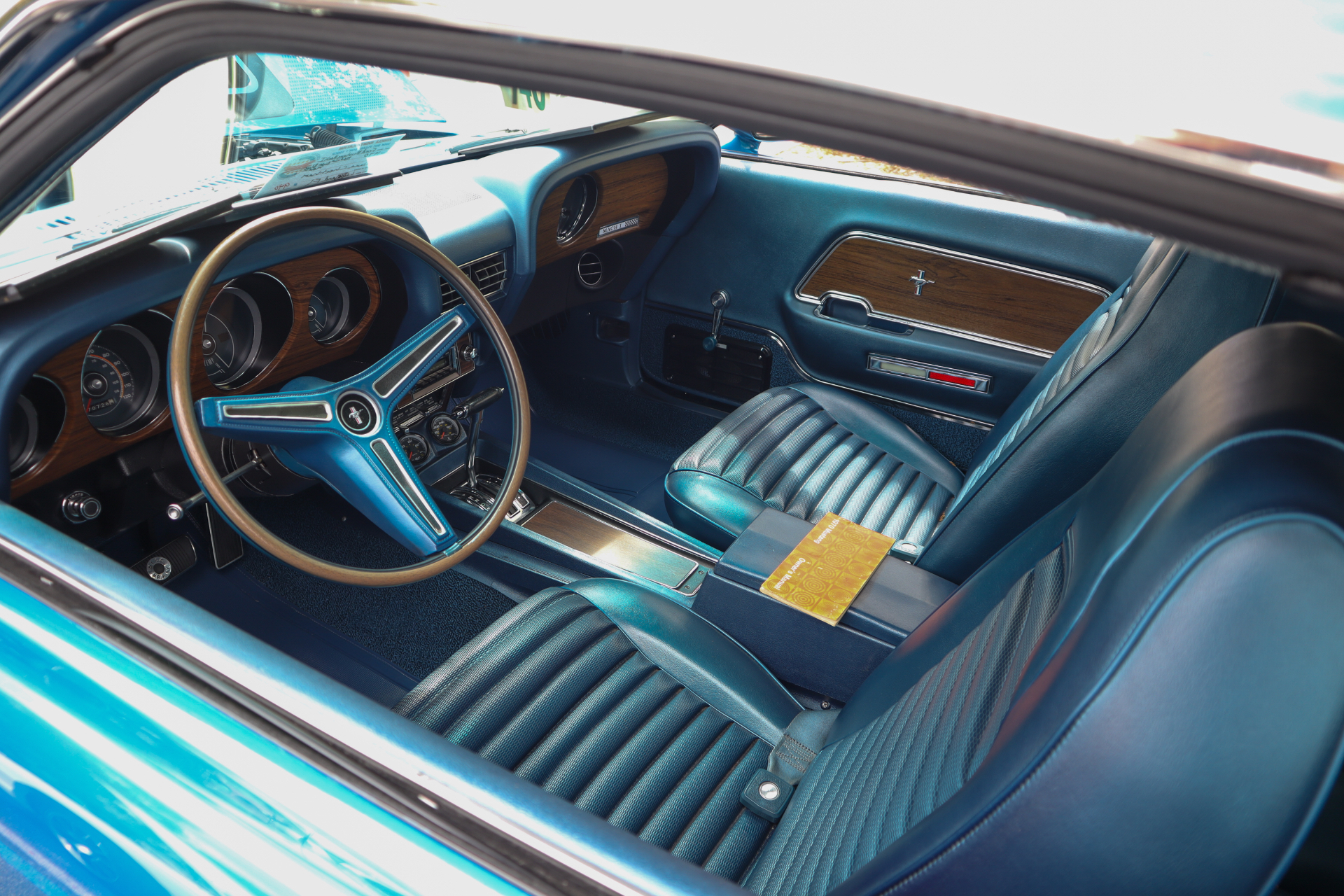 Mach 1 Interior