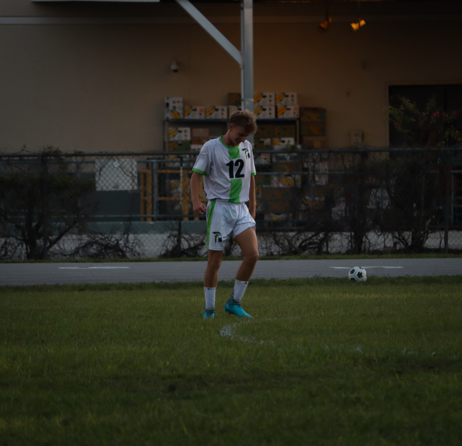 Midfield Wait