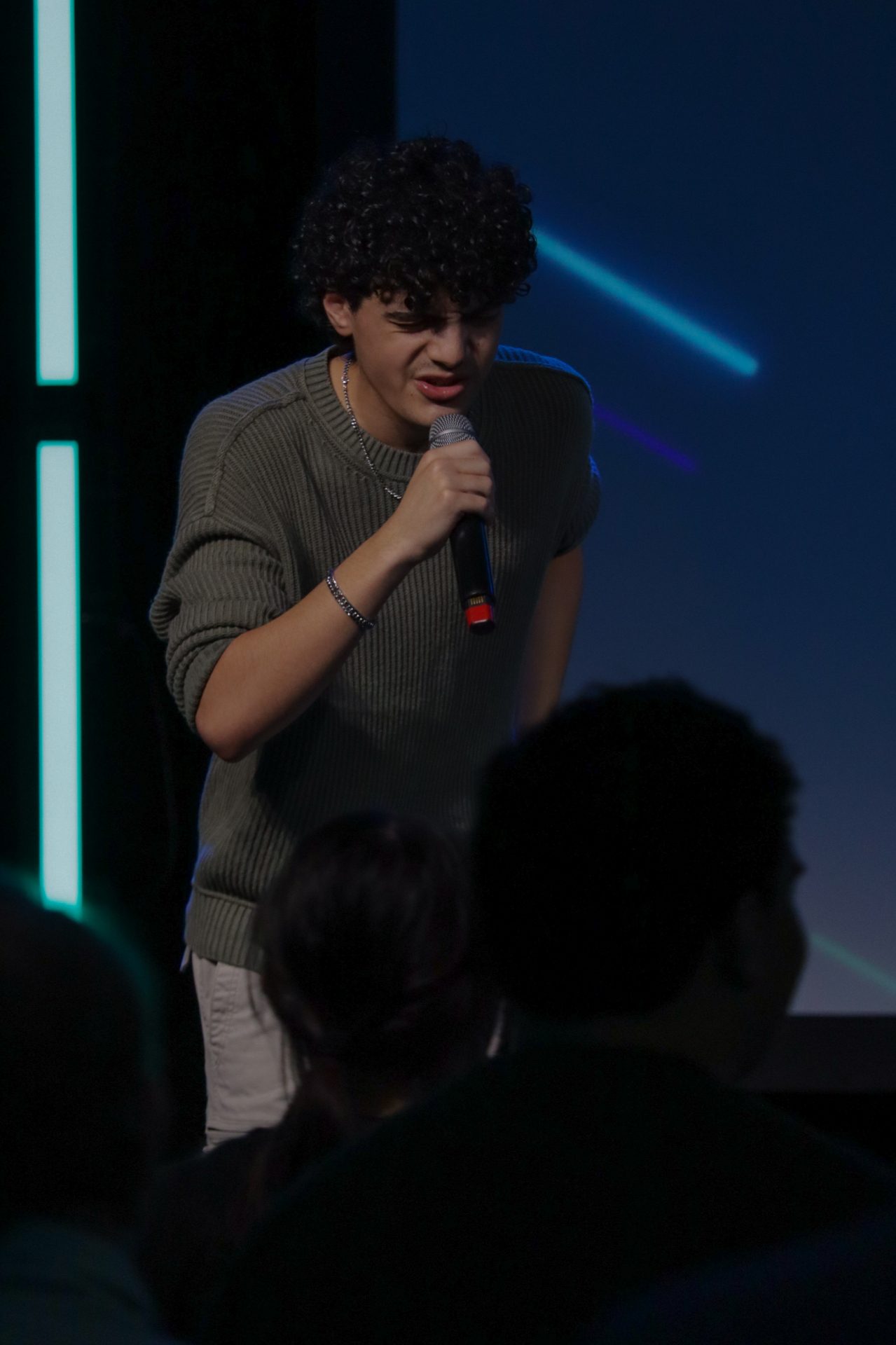Close Mic