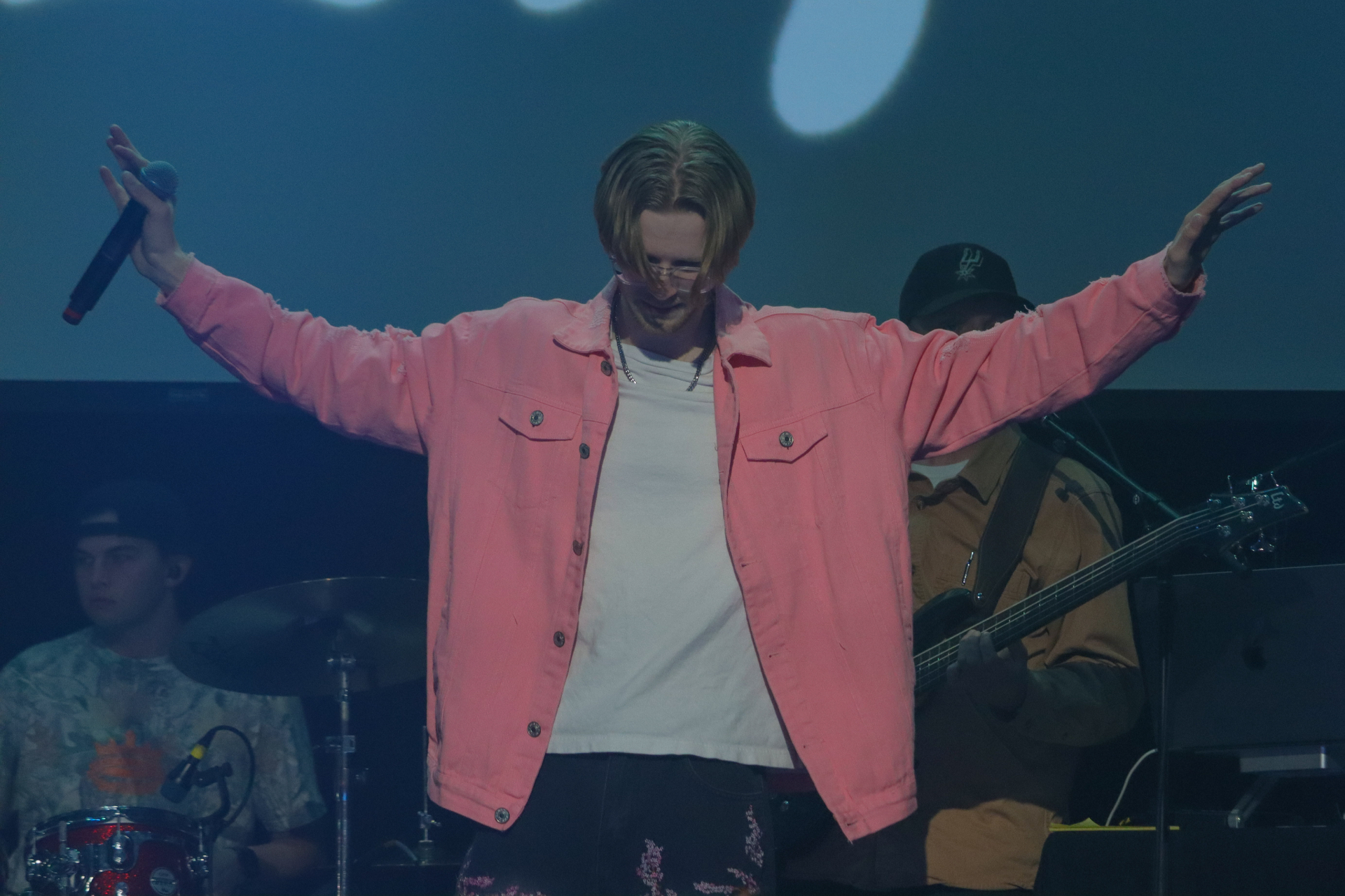 Arms Wide